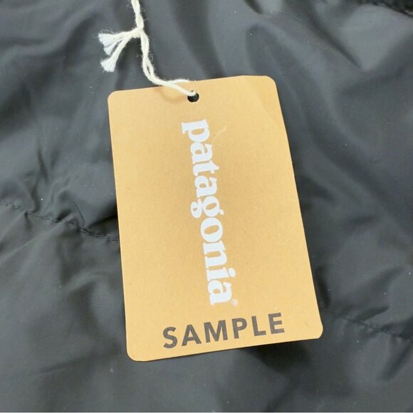 Patagonia NWT Women's Size Small Ravens Rocks Puffer Jacket 28030 - Picture 8 of 14